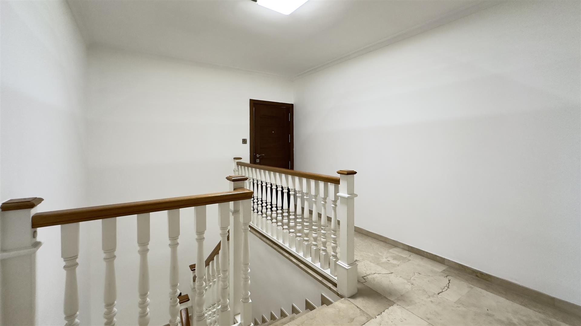 Image of Apartment - 3 Bedrooms - 2 Bathrooms for Sale in Gardiner's View-Gibraltar, Image 16